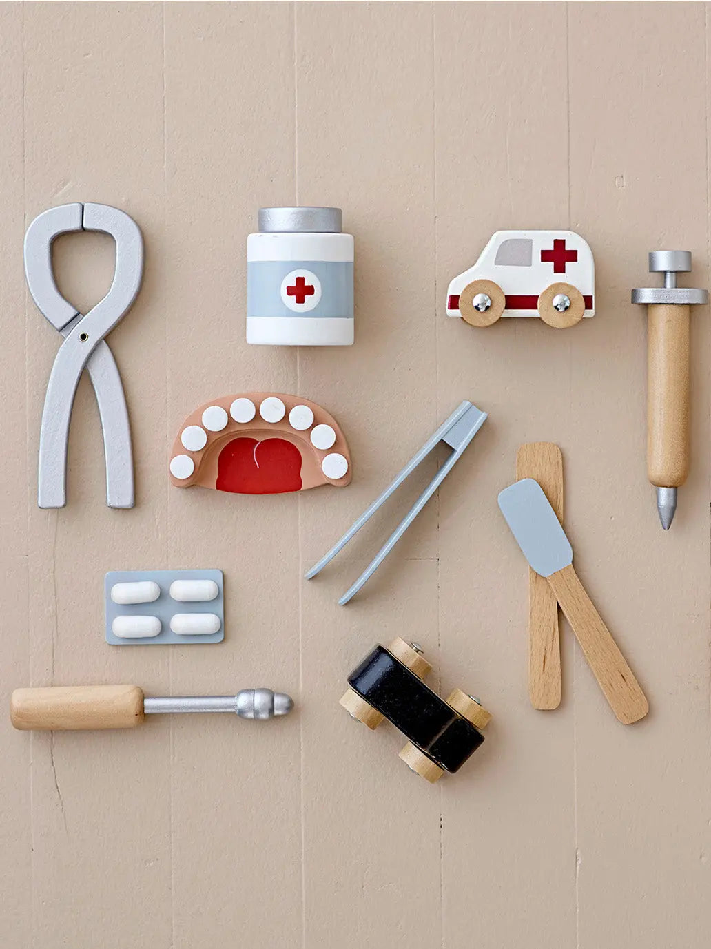 drewniany zestaw małego dentysty Eleo Dentist Play Set Bloomingville BÉBÉ Concept