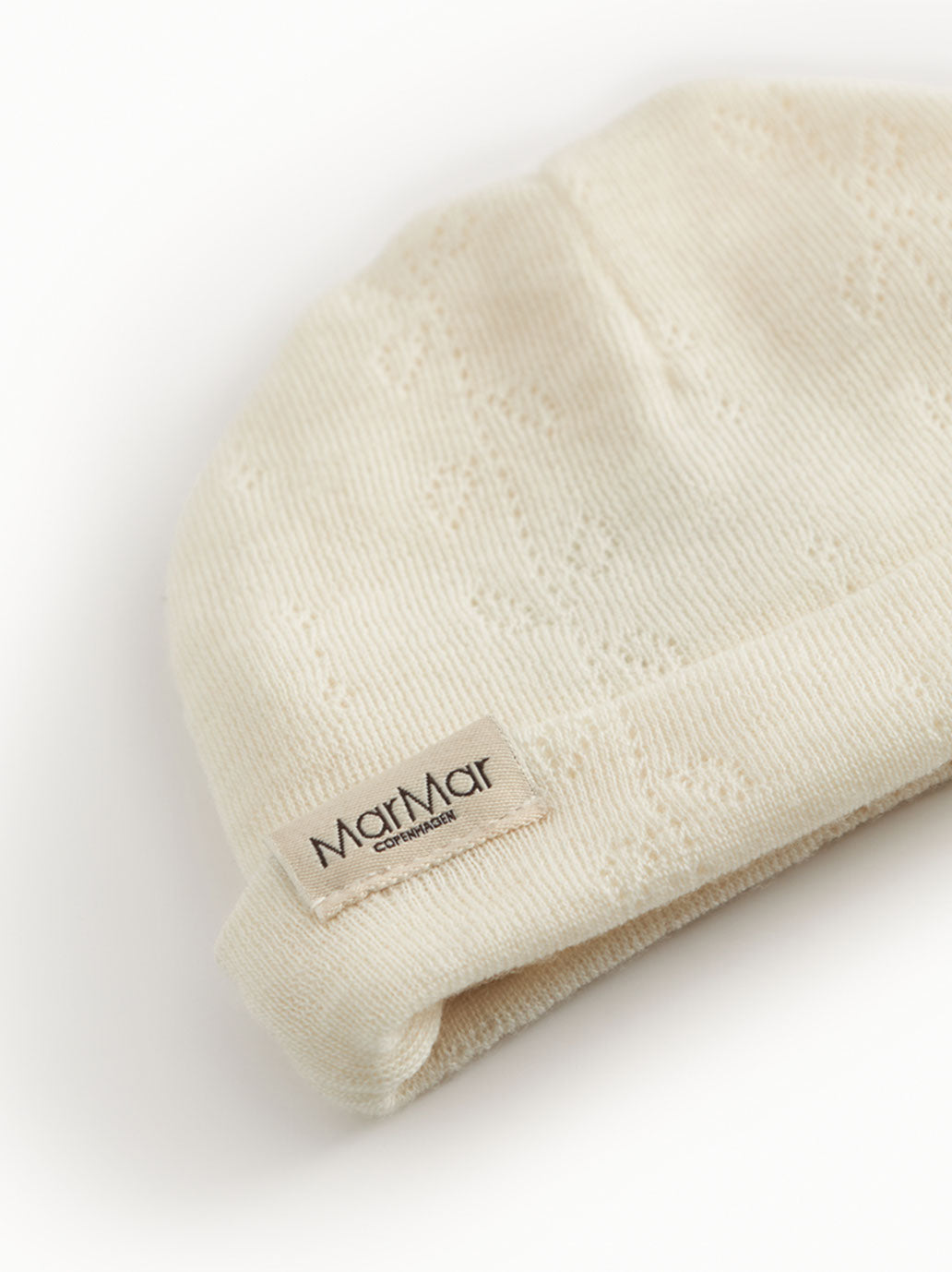 Czapeczka niemowlęca z merino Aiko Pointelle MarMar Copenhagen BÉBÉ Concept 