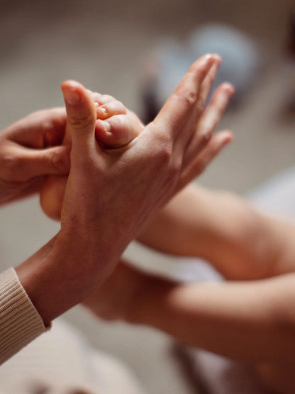 Naturalny olejek do masażu niemowląt Les Petits Savonneurs BÉBÉ Concept 