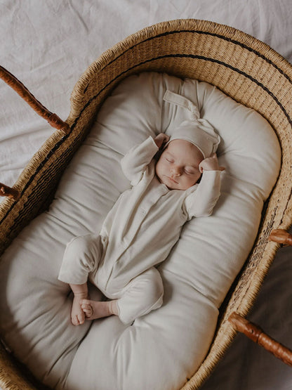 Czapka z supełkiem Baby hat A Basic Brand BÉBÉ Concept 