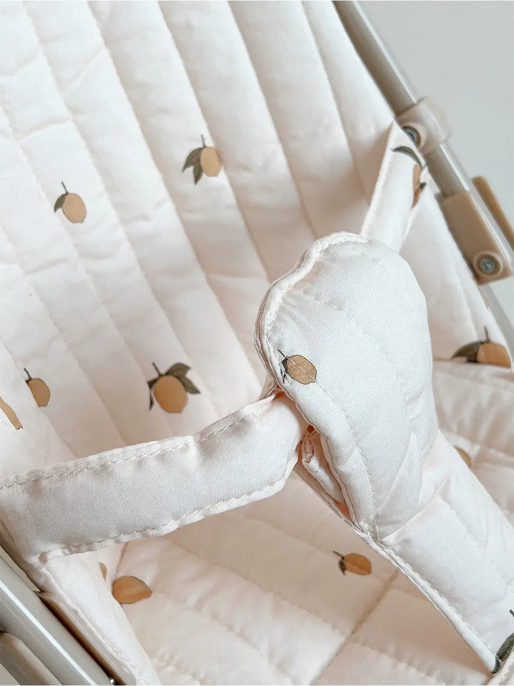 Wózek spacerówka dla lalek z organizerem Konges Slojd BÉBÉ Concept