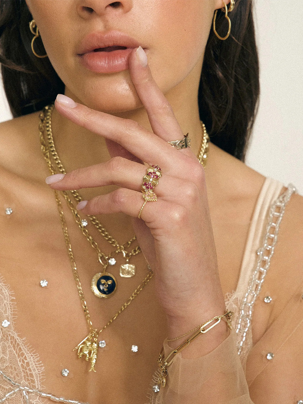 Złota zawieszka Lovebirds Necklace Charm Anna + Nina BÉBÉ Concept 