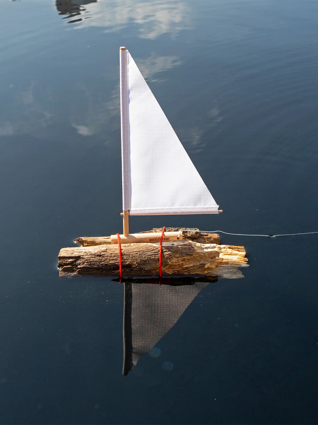 Zestaw majsterkowicza Huckleberry Make Your Own Sailboat Kikkerland BÉBÉ Concept 