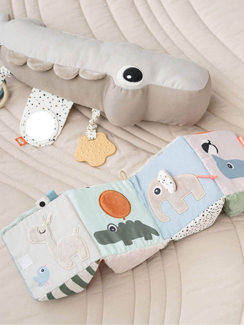 Poduszka do leżenia na brzuszku Tummy Time Done by Deer BÉBÉ Concept 