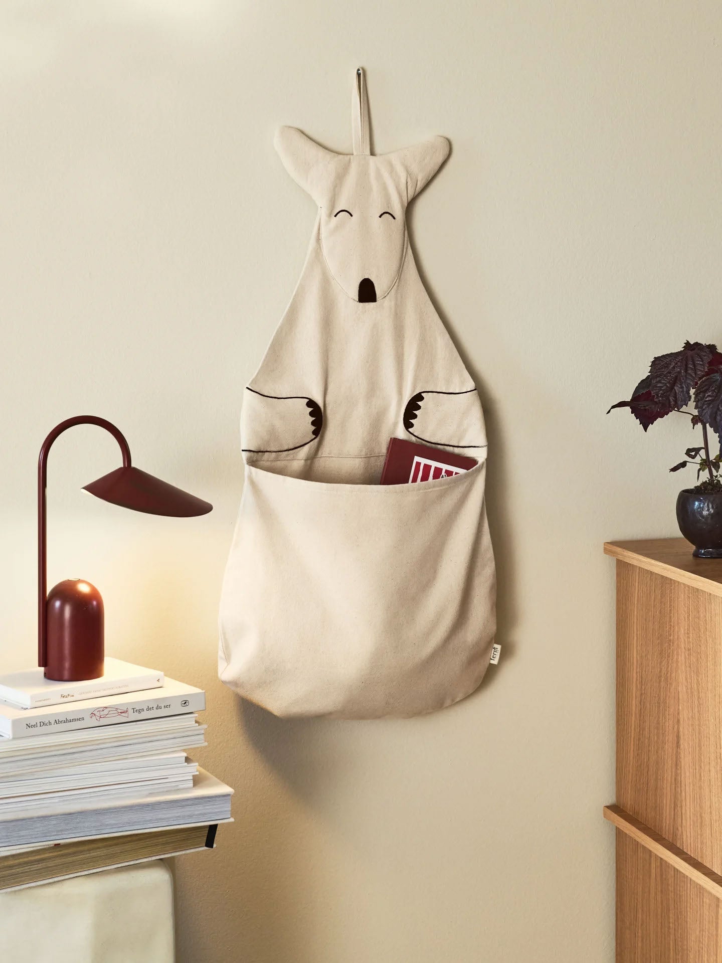 Worek do przechowywania Kangaroo Wall Storage Ferm Living BÉBÉ Concept 