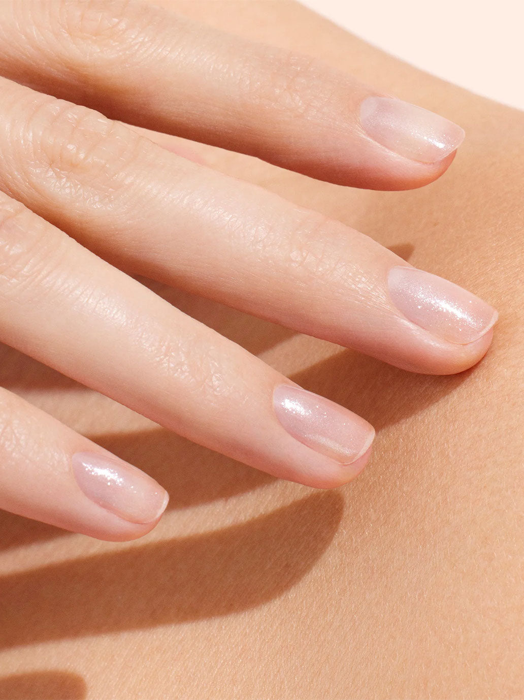 Pielęgnacyjny lakier do paznokci Active Shine Manucurist BÉBÉ Concept 