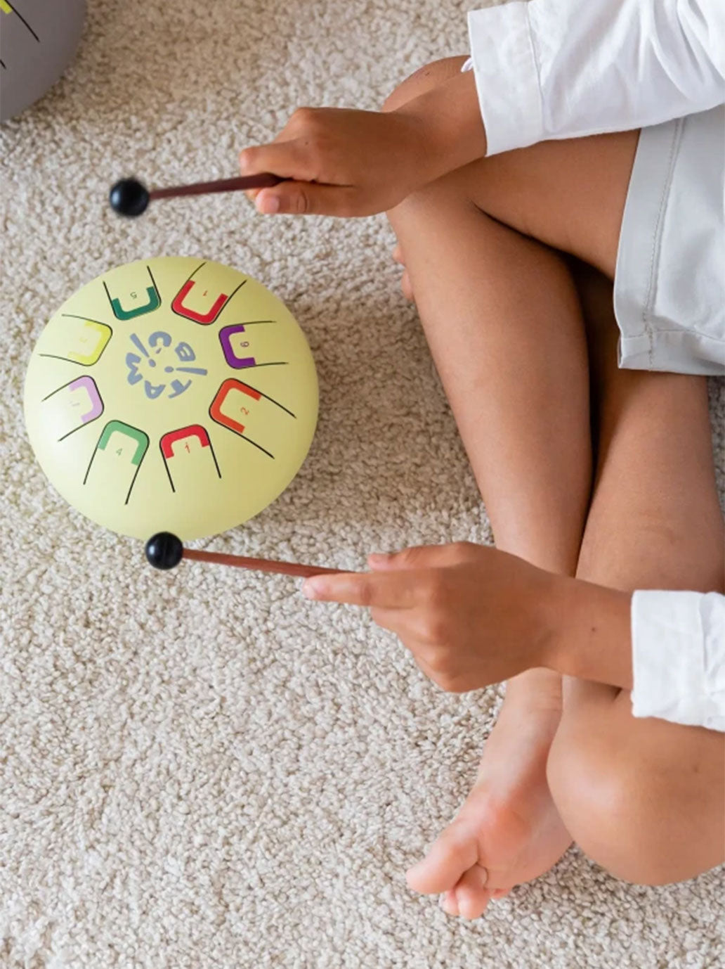 Bębenek językowy dla młodszych dzieci Baby Tambu Tambu BÉBÉ Concept 