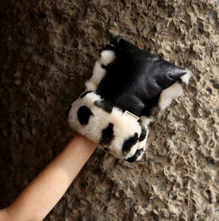 Premium coated buggy mitten with merino wool MOON